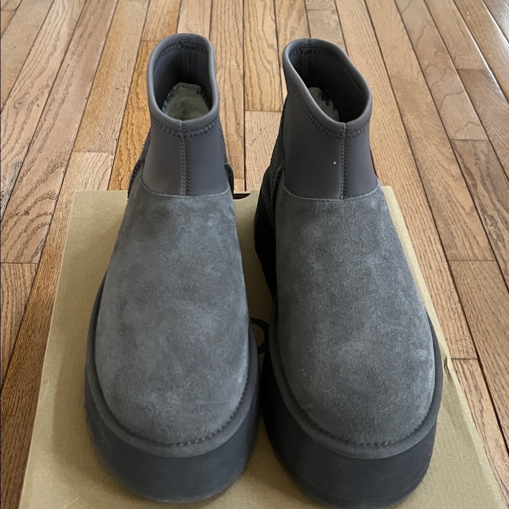UGG® Classic Mini Dipper Platform Boot (Women)
